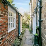 2 Bed In Whitby Oc-87059 Prázdninový dům