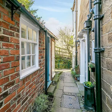2 Bed In Robin Hoods Bay 87059 Hébergement de vacances *