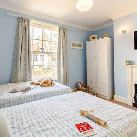 度假居 2 Bed In Robin Hoods Bay 87059 *